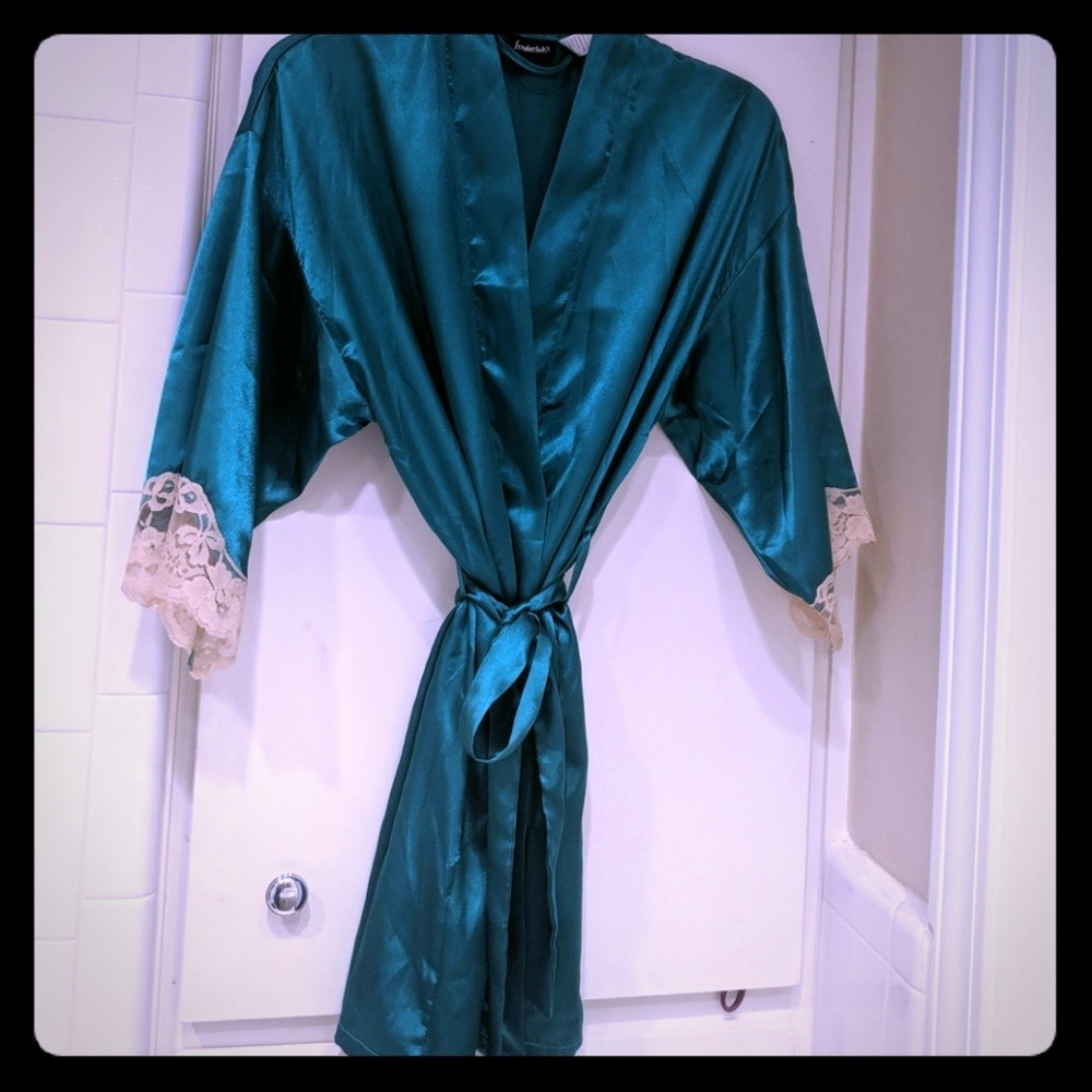 Emerald green Fredricks of Hollywood leisure robe
